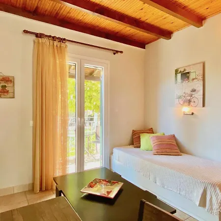 Appartement Asteraki House By Dadovillas Akharavi